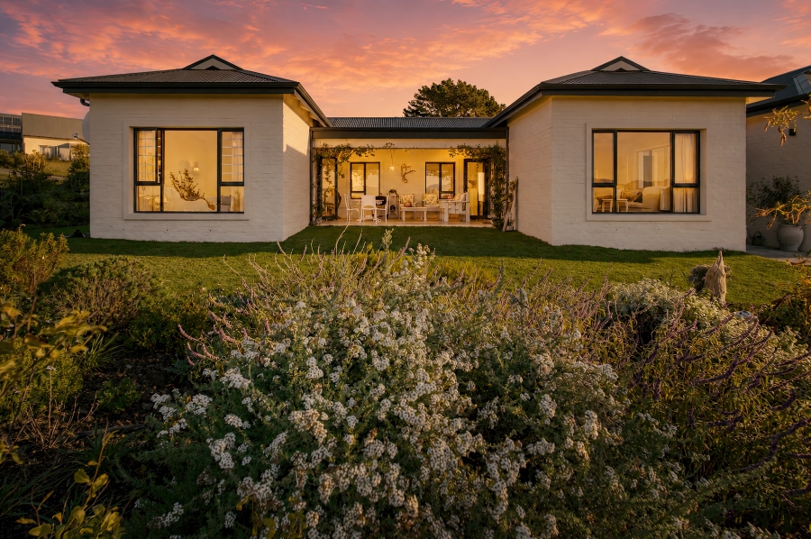 3 Bedroom Property for Sale in Baron View Western Cape